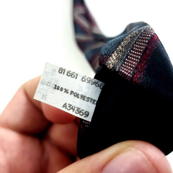 Wembley Polyester Green Red Woven Abstract Metallic Tie - Picture 4 of 7